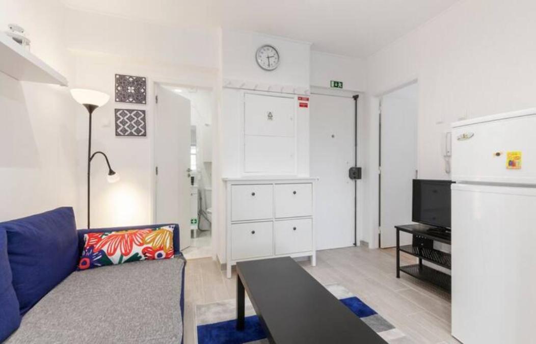 Beautiful 1 Bedroom Apartment Near Benfica Lisbona Esterno foto